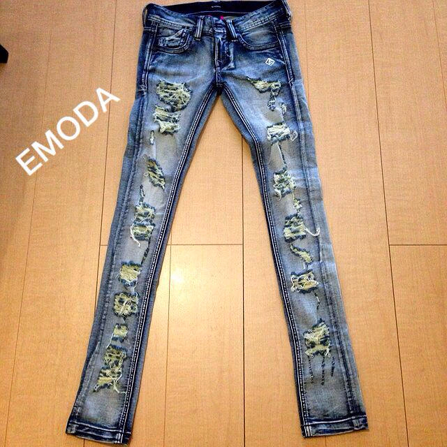 EMODA(エモダ)のEMODA♡クラッシュデニムパギンス レディースのパンツ(デニム/ジーンズ)の商品写真