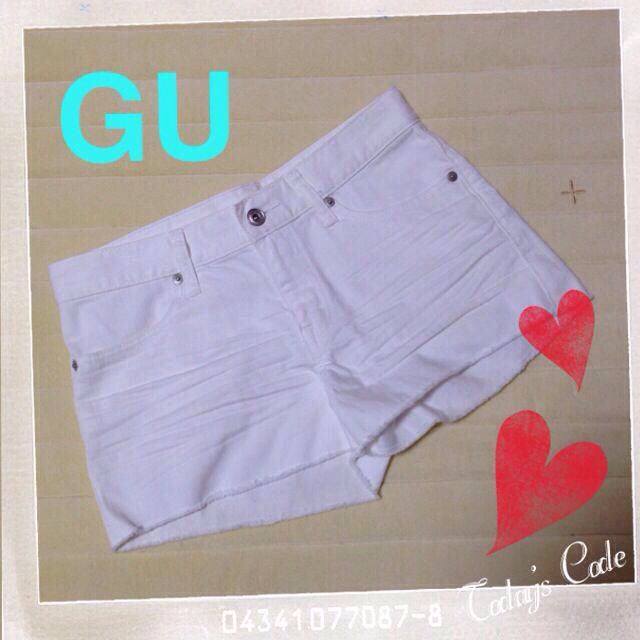 GU(ジーユー)のGU ホワイトショーパン レディースのパンツ(ショートパンツ)の商品写真