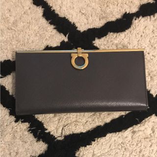 サルヴァトーレフェラガモ(Salvatore Ferragamo)の最終値下げ 早い者勝ちサルヴァトーレ フェラガモ 長財布 (長財布)