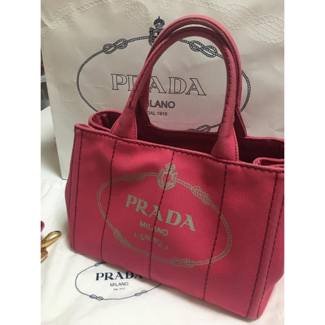 PRADA ♥ カナパ キャンバス