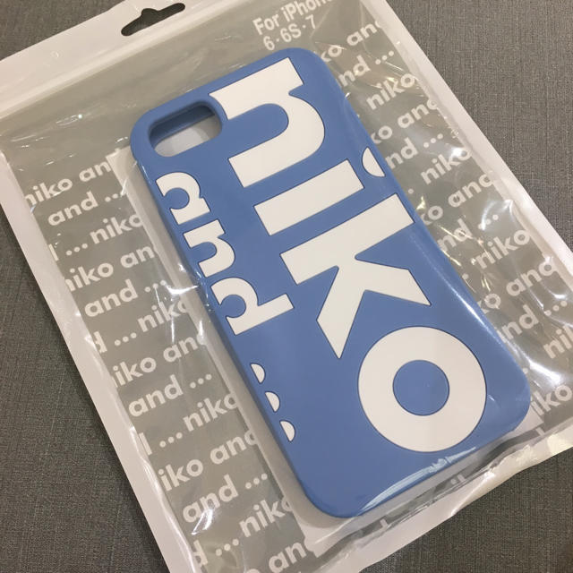 niko and...(ニコアンド)のニコアンド スマホ/家電/カメラのスマホアクセサリー(iPhoneケース)の商品写真