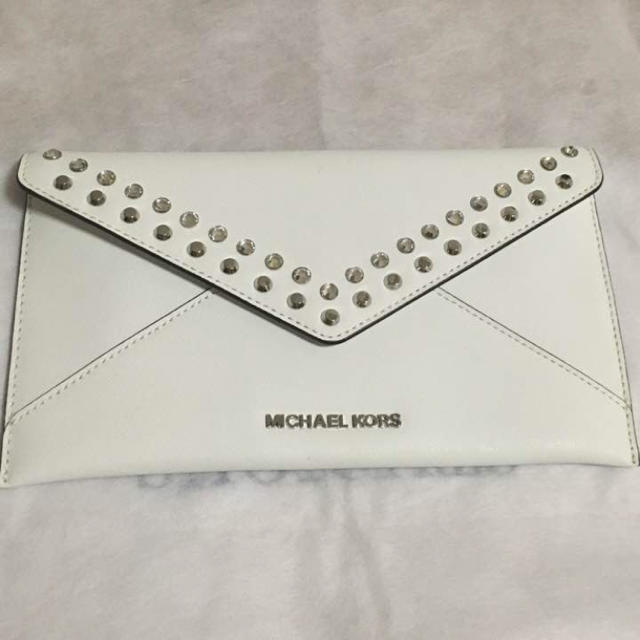 Michael Kors(マイケルコース)の特別値下げ‼️MICHAEL KORS 新品 クラッチバッグ 正規品 レディースのバッグ(クラッチバッグ)の商品写真