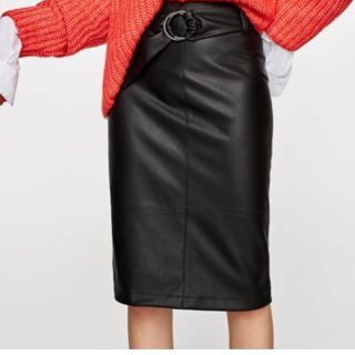 ザラ(ZARA)のZARA 今季 レザースカート 試着のみ(ひざ丈スカート)