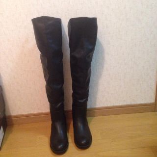 ブーツ (シルバー/銀色系)のフリマアイテム一覧 ブーツ (シルバー/銀色系)のフリマアイテム一覧