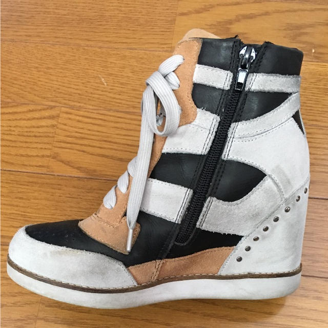 JEFFREY CAMPBELL(ジェフリーキャンベル)の配色 スタッズインヒールスニーカー    ローズバッド レディースの靴/シューズ(スニーカー)の商品写真