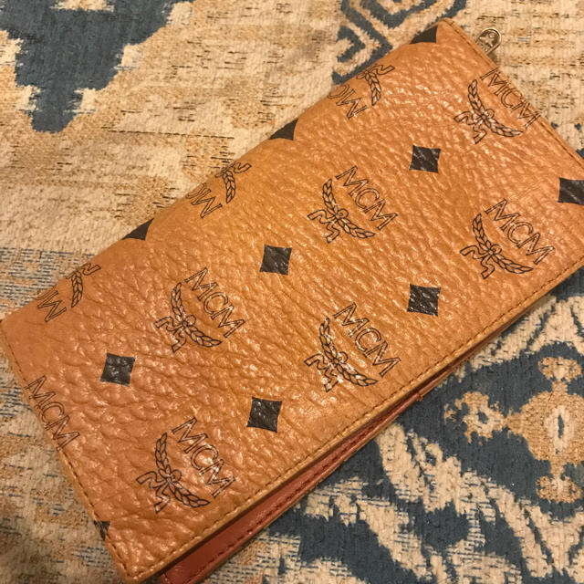 MCM(エムシーエム)のMCM長財布 レディースのファッション小物(財布)の商品写真