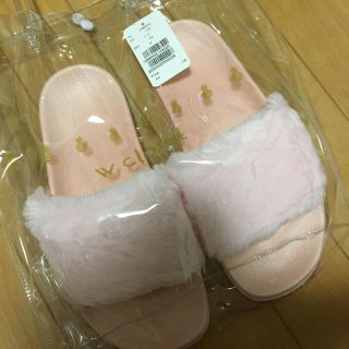 ダブルクローゼット(w closet)のファーサンダル(サンダル)