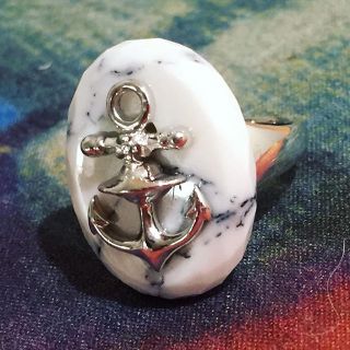 ヴィヴィアン(Vivienne Westwood) リング(指輪)(シルバー ・ ホワイト