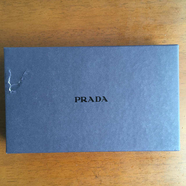 PRADA(プラダ)の新品 未使用 プラダ ナイロン 長財布 レディースのファッション小物(財布)の商品写真