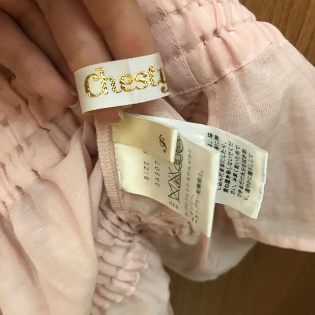 Chesty(チェスティ)のチェスティ トップス オフショル レディースのトップス(シャツ/ブラウス(半袖/袖なし))の商品写真