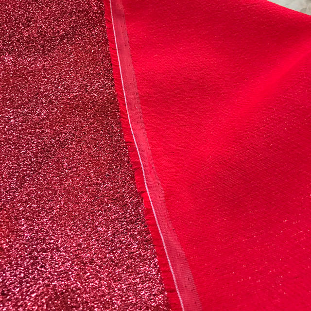 スポンジラメ 赤 2.5m ハンドメイドの素材/材料(生地/糸)の商品写真