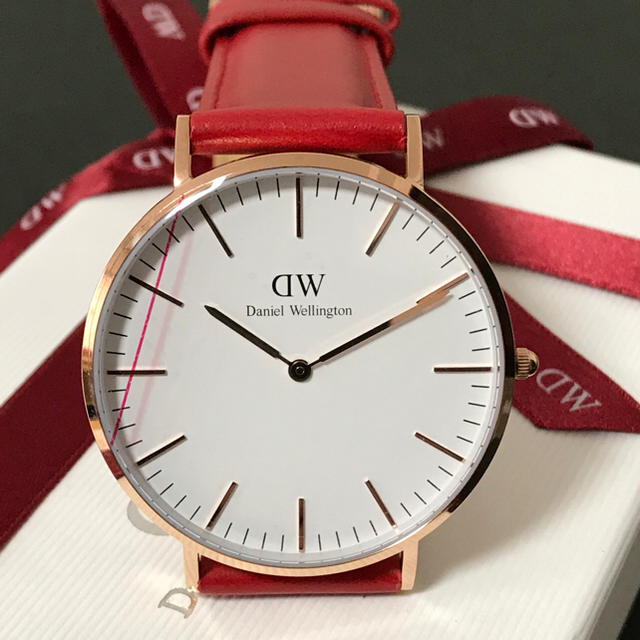 Daniel Wellington アメリカ限定アイテムレッドカラー✨ダニエルウェリントン 赤ベルトの通販 by ❤️ＤW大好き's shop｜ ダニエルウェリントンならラクマ