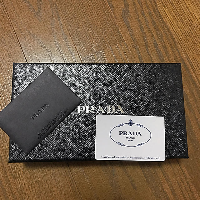 PRADA(プラダ)のプラダ サフィアーノ レディースのファッション小物(財布)の商品写真