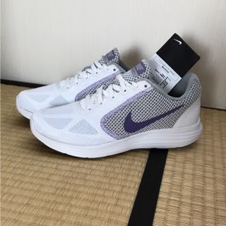 ナイキ(NIKE)のナイキ レボリューション3 白×パープル25cm(スニーカー)