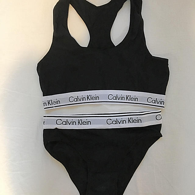 Calvin Klein(カルバンクライン)のCalvinklein ブラ&ショーツセット ブラック レディースの下着/アンダーウェア(ブラ&ショーツセット)の商品写真