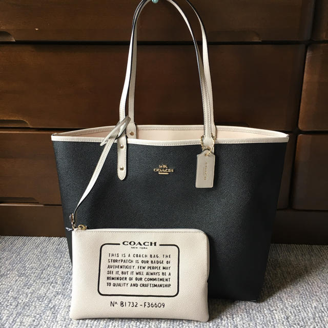 COACH - 新品 COACH コーチ リバーシブルトートバッグ の通販 by じんちゃん's shop｜コーチならラクマ