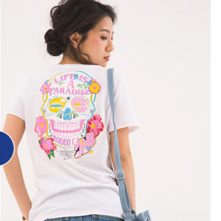 ロデオクラウンズ(RODEO CROWNS)のロデオ♡新品タグ付きVネックＴシャツ♡(Tシャツ(半袖/袖なし))