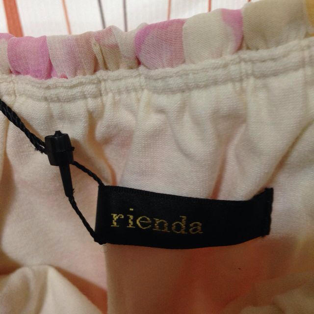 rienda(リエンダ)のriendaフラワートップス♡ レディースのトップス(ベアトップ/チューブトップ)の商品写真