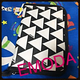 エモダ(EMODA)のEMODA♡マルチポーチ(ポーチ)