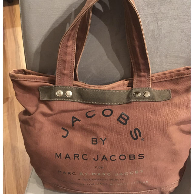 MARC BY MARC JACOBS(マークバイマークジェイコブス)のマークバイマークジェイコブス トートバック ブラウン レディースのバッグ(トートバッグ)の商品写真