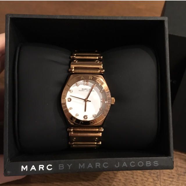 MARC BY MARC JACOBS(マークバイマークジェイコブス)のMARC BY MARC JACOBS ピンクゴールド 腕時計 レディースのファッション小物(腕時計)の商品写真