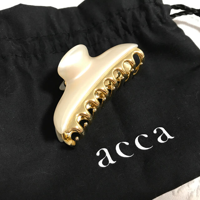 acca(アッカ)のacca pearl white レディースのヘアアクセサリー(バレッタ/ヘアクリップ)の商品写真