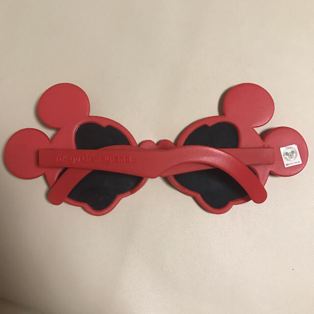 Disney(ディズニー)の中古、美品！【Disney】ミッキーサングラス赤 エンタメ/ホビーのおもちゃ/ぬいぐるみ(キャラクターグッズ)の商品写真