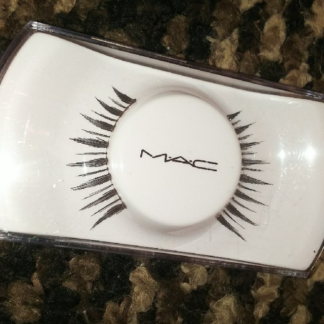 MAC(マック)の☆MAC☆付けまつげ コスメ/美容のベースメイク/化粧品(つけまつげ)の商品写真