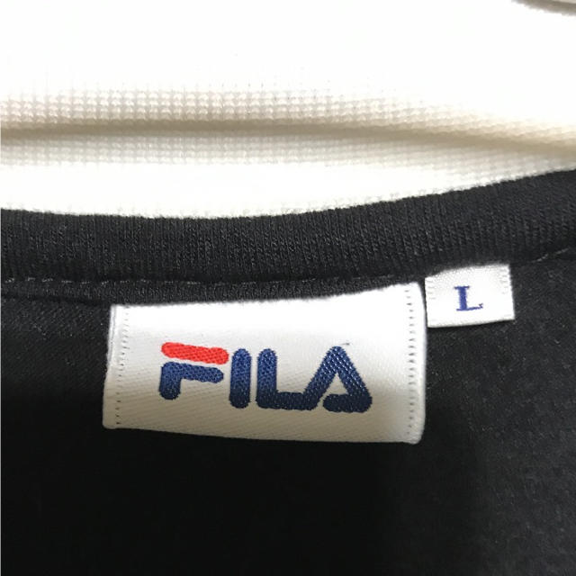 FILA(フィラ)のちぃ様 専用 90s FILA フィラ ビックロゴ プリント 白×黒 カラー レディースのトップス(Tシャツ(長袖/七分))の商品写真