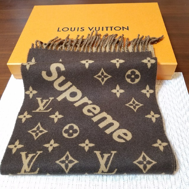 LOUIS VUITTON(ルイヴィトン)のいちご様専用❤送料無料・新品未使用❤Supreme x LouisVuitton メンズのファッション小物(マフラー)の商品写真