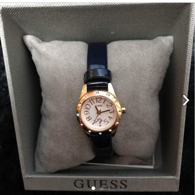 GUESS(ゲス)のguess ピンクゴールド、紺ベルト 腕時計 レディースのファッション小物(腕時計)の商品写真