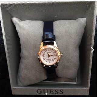 ゲス(GUESS)のguess ピンクゴールド、紺ベルト 腕時計(腕時計)