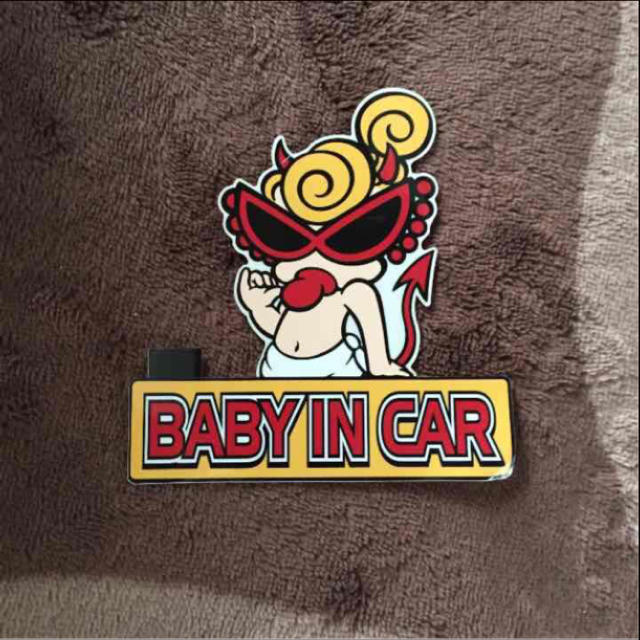 HYSTERIC MINI(ヒステリックミニ)の最終値下げ♡hystericmini ☆BABY IN CARシール式ステッカー キッズ/ベビー/マタニティの外出/移動用品(その他)の商品写真