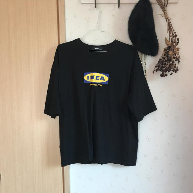 GOGOSING(ゴゴシング)のikea tシャツ 韓国 レディースのトップス(Tシャツ(半袖/袖なし))の商品写真