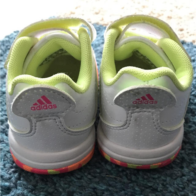 adidas(アディダス)のadidas 14.5cm キッズ/ベビー/マタニティのベビー靴/シューズ(~14cm)(スニーカー)の商品写真