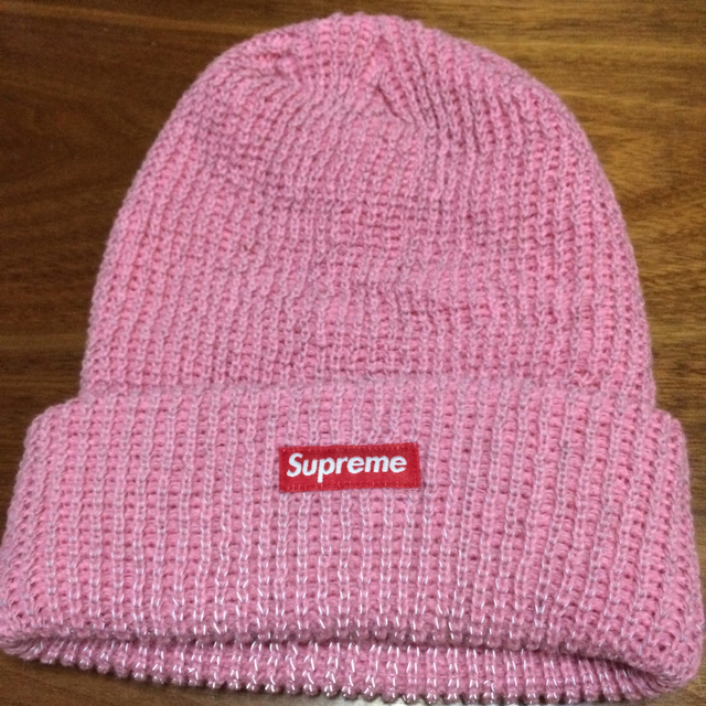 Supreme(シュプリーム)のreflective loose gauge beanie pink メンズの帽子(ニット帽/ビーニー)の商品写真