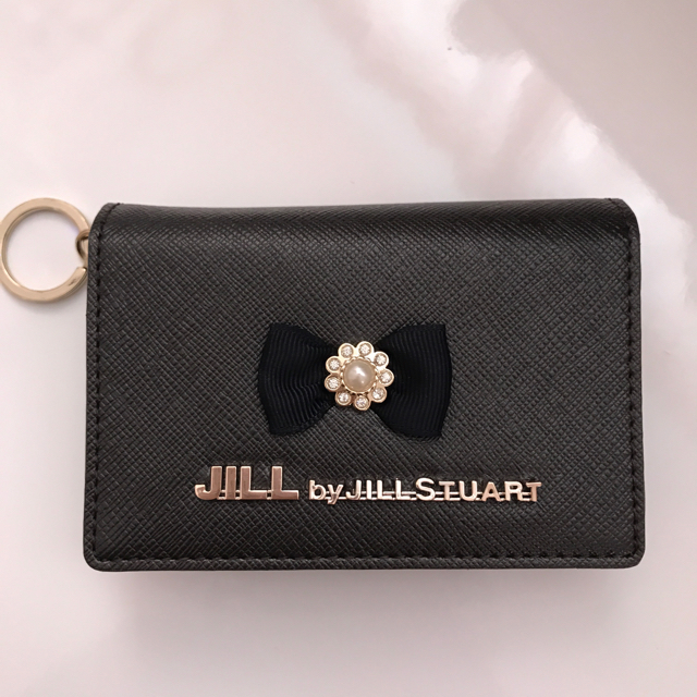 JILL by JILLSTUART(ジルバイジルスチュアート)の【美品】JILL by JILLSTUARTのミニ財布 レディースのファッション小物(財布)の商品写真