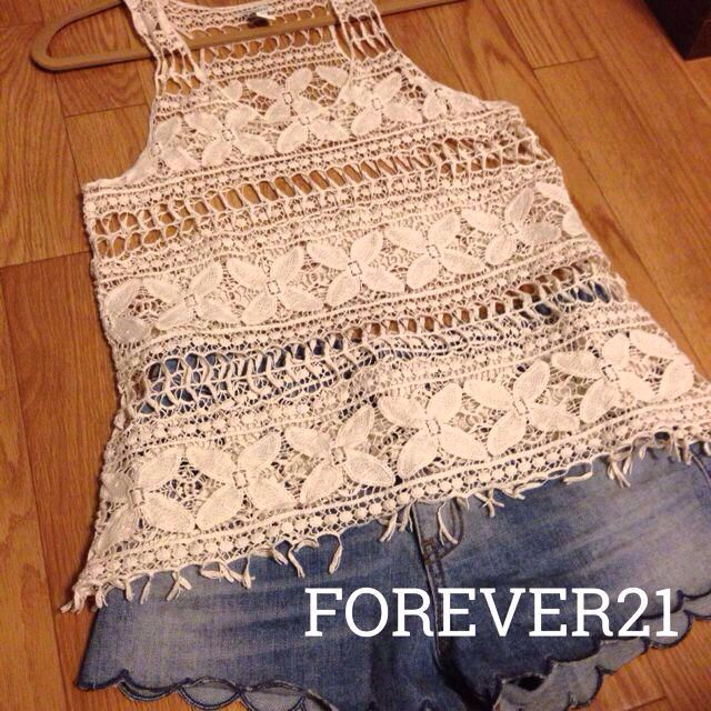 FOREVER 21(フォーエバートゥエンティーワン)の未使用♡レースタンク レディースのトップス(タンクトップ)の商品写真