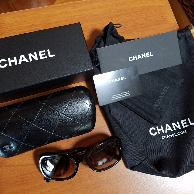 CHANELサングラス