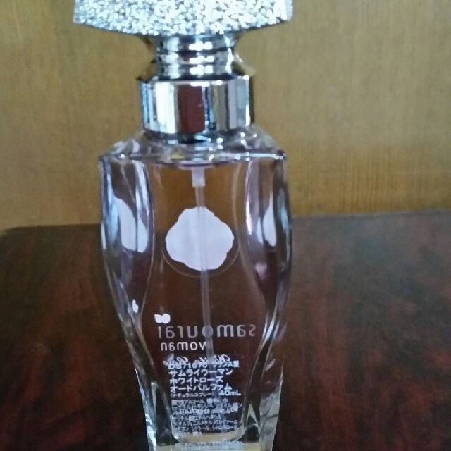 SAMOURAI(サムライ)のサムライウーマンホワイトローズオードパルファム コスメ/美容の香水(香水(女性用))の商品写真