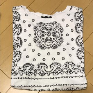 イング(INGNI)のINGNIペイズリー柄シャツ(Tシャツ(半袖/袖なし))