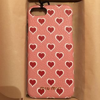 ミュウミュウ(miumiu)の【新品未使用】miumiu iPhone7ケース ハート柄(iPhoneケース)