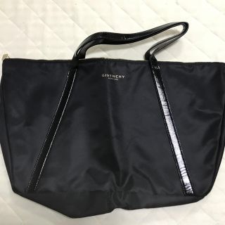 ジバンシィ(GIVENCHY)のgivenchy トートバッグ 新品 バッグ(トートバッグ)