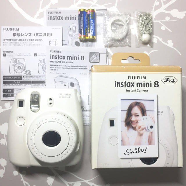 【動作確認済み・新品電池付き】チェキ本体 instax mini 8ホワイト | フリマアプリ ラクマ