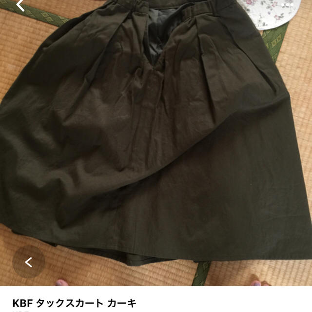 KBF(ケービーエフ)のKBF タックスカート カーキ レディースのスカート(ひざ丈スカート)の商品写真