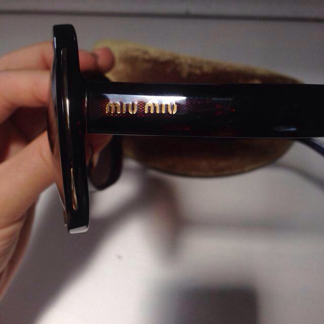 miumiu(ミュウミュウ)のmiumiuサングラス レディースのファッション小物(サングラス/メガネ)の商品写真