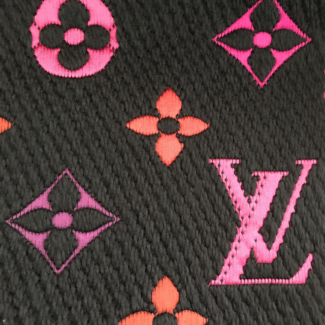 正規品直輸入】 LOUIS VUITTON - ルイヴィトンの最新マフラー