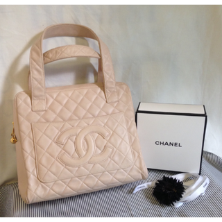 シャネル(CHANEL)の大人上品CHANELラムスキンバック(その他)