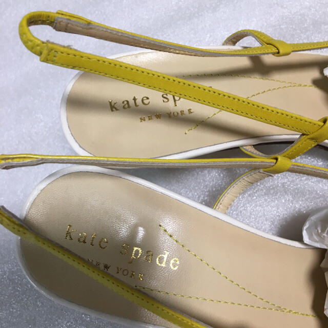 kate spade new york(ケイトスペードニューヨーク)のお値下新品ケイトスペードマスタードイエローパンプス レディースの靴/シューズ(ハイヒール/パンプス)の商品写真
