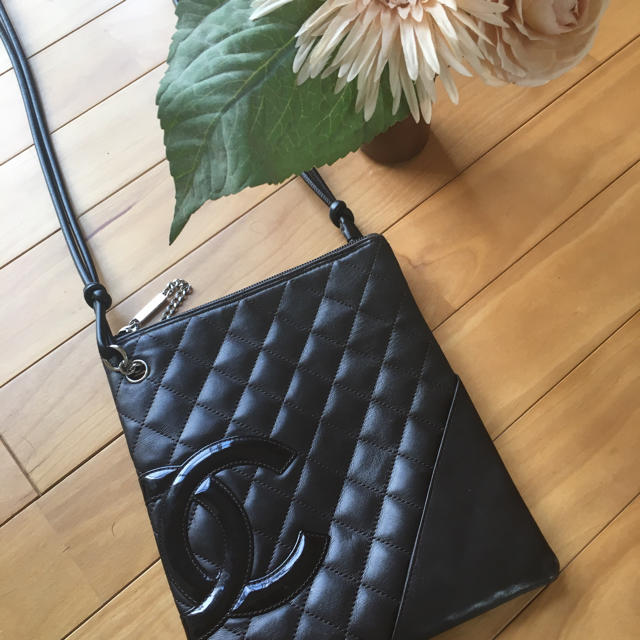 CHANEL(シャネル)のシャネル CHANEL カンボンライン ショルダー 斜め掛け バッグ レディースのバッグ(ショルダーバッグ)の商品写真